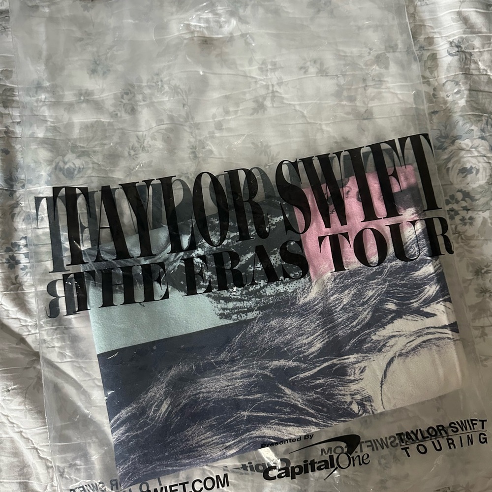 Taylor Swift The Eras Tour tapestry - Picture 3 of 3